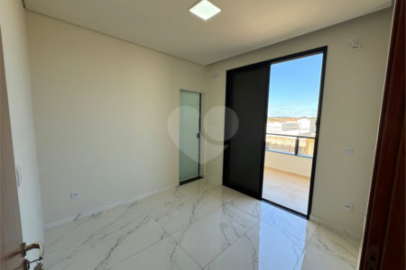 Casa à venda com 5 quartos, sendo 4 suítes, no condomínio Golden Ville, Itapetininga - SP