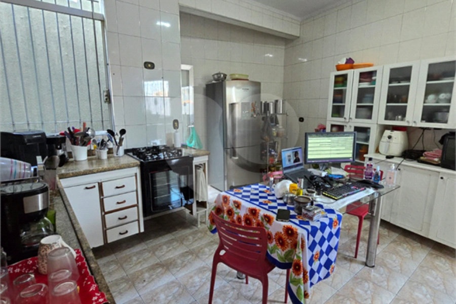 Sobrado à venda com 5 quartos, sendo 1 suíte, em Vila Bonilha, São Paulo, SP