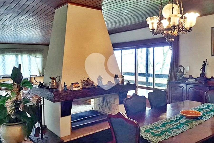 Casa à venda com 6 quartos, sendo 3 suítes, em Serra da Cantareira, Mairiporã, SP