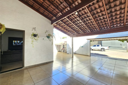 Casa à venda com 3 quartos, sendo 1 suíte,  em Jardim Jóquei Clube, Ribeirão Preto, SP