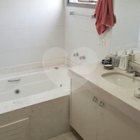 Apartamento à venda com 3 quartos, sendo 1 suíte, em Vila Paulicéia, São Paulo, SP
