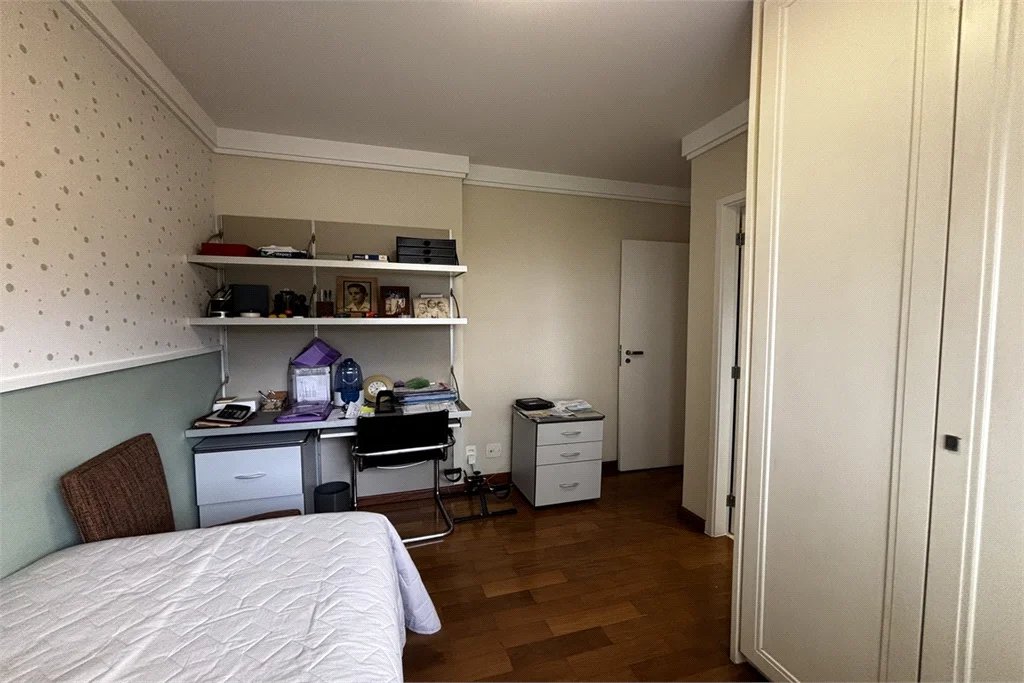 Apartamento para alugar com 3 suítes em Vila Romana, São Paulo, SP