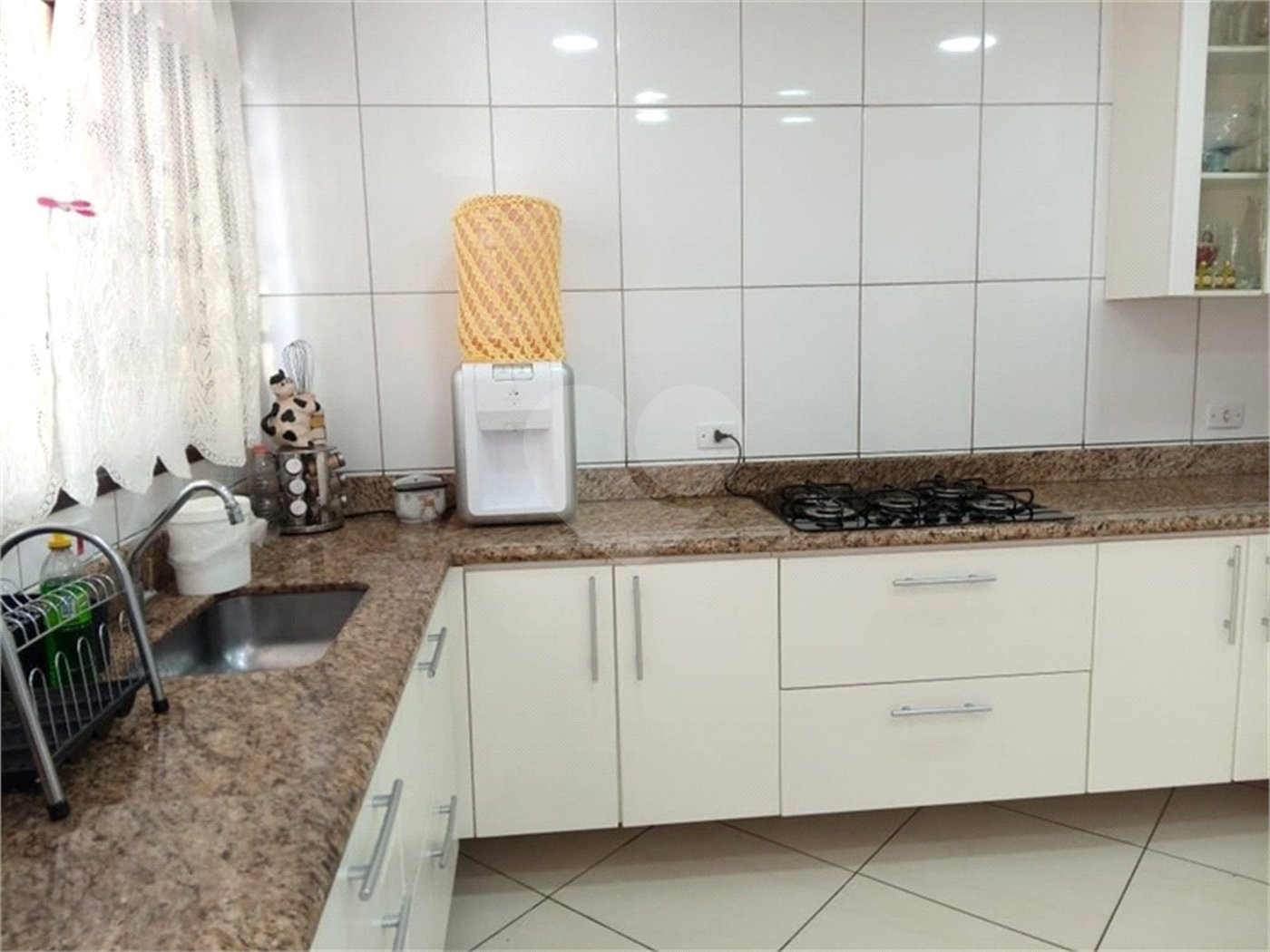 Sobrado à venda com 4 quartos, sendo 1 suíte, em Horto Florestal, São Paulo, SP