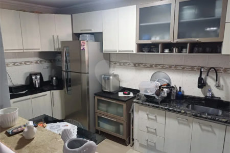 Casa à venda com 3 quartos, sendo 1 suíte,  em Vila Industrial, São Paulo, SP