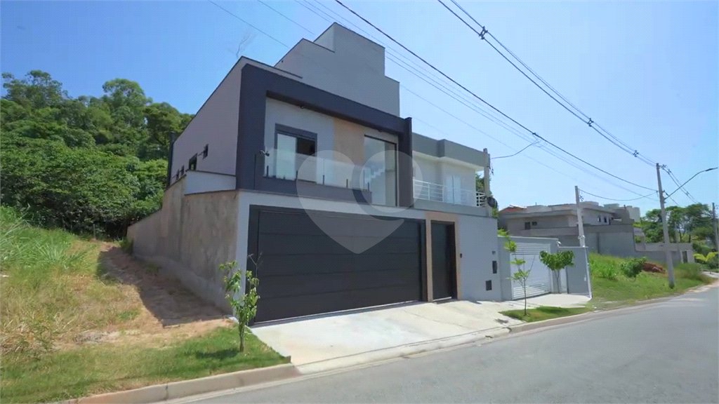 Casa à venda com 3 suítes em Pinheirinho, Vinhedo, SP