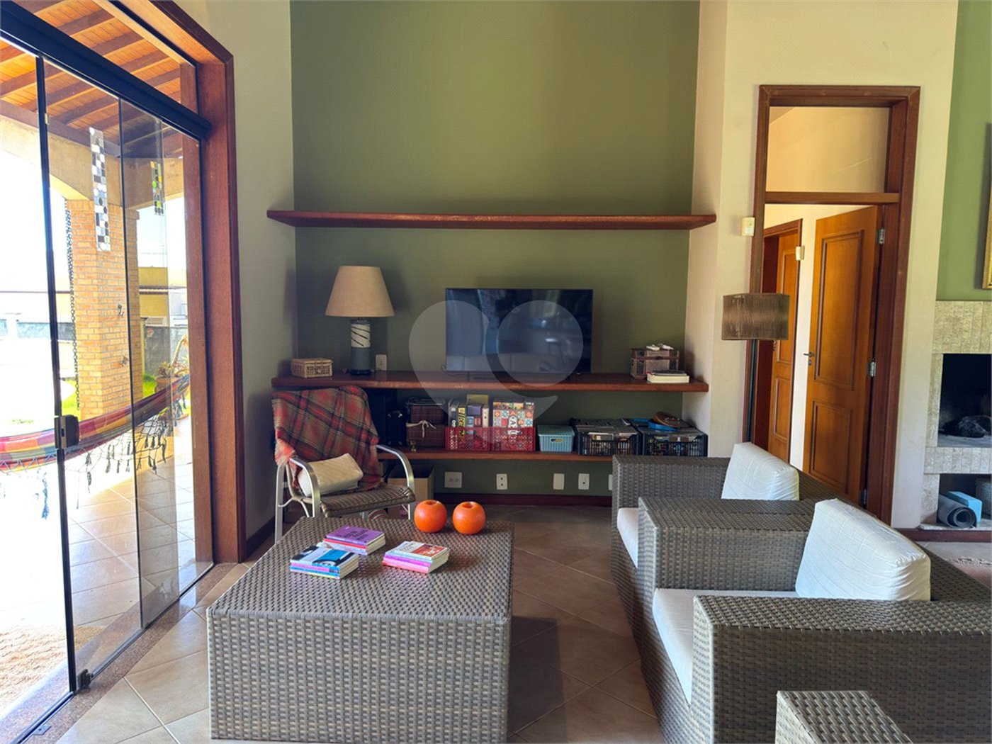 Casa à venda com 7 quartos, sendo 3 suítes,  em Jardim Colombo, Itapetininga, SP