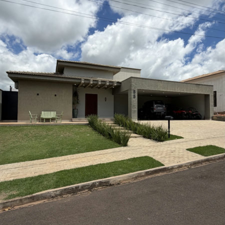 Casa à venda com 4 suítes no condomínio Gramado Park Residencial, Álvares Machado - SP