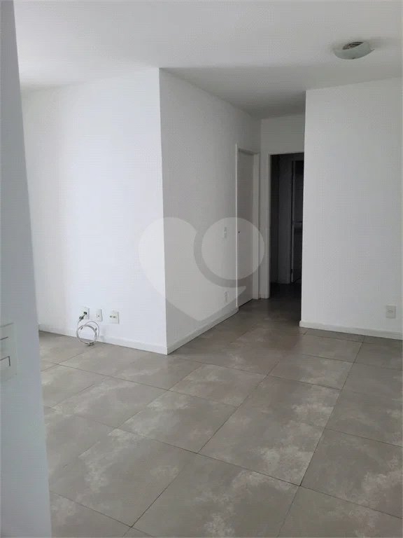 Apartamento à venda no Bom Retiro com 2 dormitórios