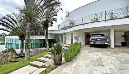 Casa à venda com 4 suítes no condomínio Residencial Jd. Ibiratiba, São Paulo - SP