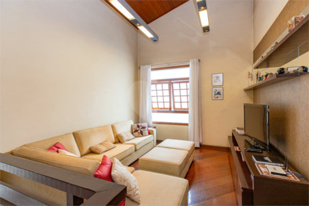 Casa à venda com 5 quartos, sendo 3 suítes,  no condomínio Residencial Morumbi, São Paulo - SP