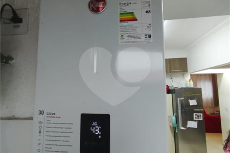 Casa à venda com 2 quartos, sendo 1 suíte, no condomínio Residencial Viva Vida, Cotia - SP
