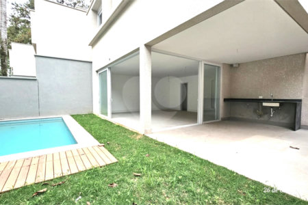 Casa à venda com 4 suítes no condomínio Vila Arese, São Paulo - SP