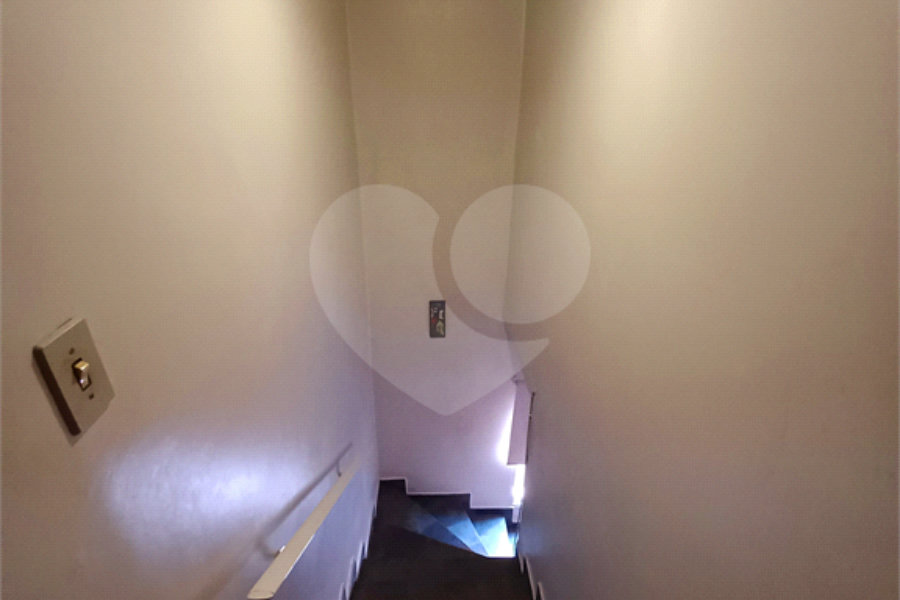 Casa à venda com 4 quartos, sendo 1 suíte, em Vila Paulicéia, São Paulo, SP