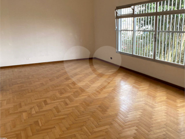 Casa à venda com 3 quartos em Campo Grande, São Paulo, SP