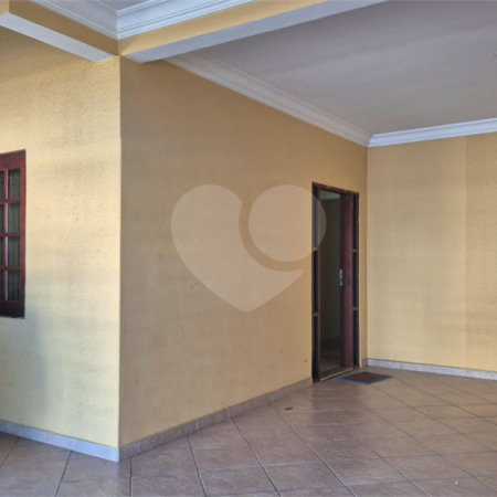 Casa à venda com 3 quartos, sendo 1 suíte, em Vila Angélica, Sorocaba, SP