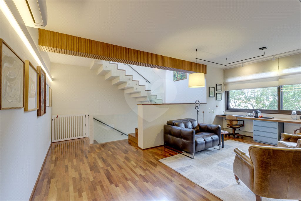 Casa à venda com 4 suítes no condomínio Vila Flora, São Paulo - SP
