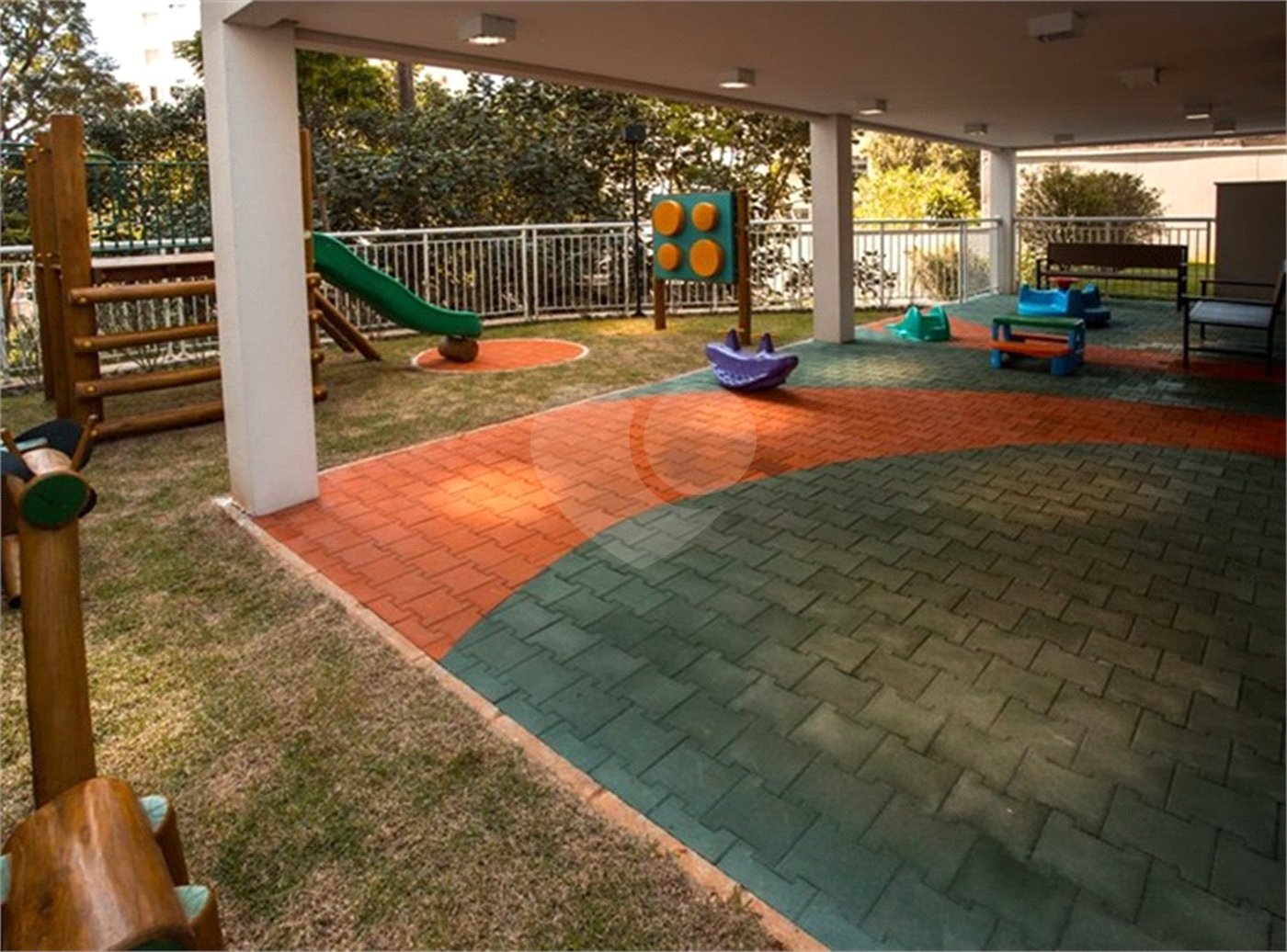125m² - 3 dorm (1 suíte), 2 vagas