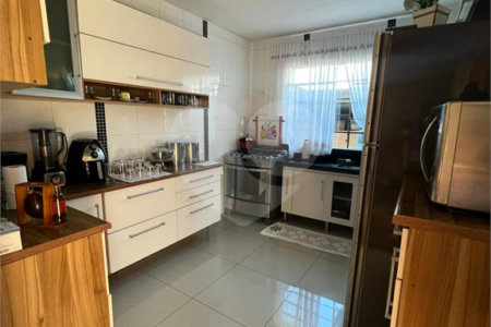 Casa residencial e comercial a venda com renda em Louveira-SP