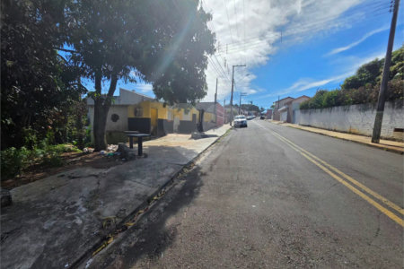 Terreno 240m² Vila Nery