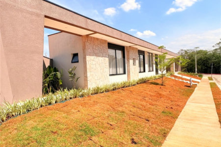 Casa à venda com 3 suítes no condomínio Helena Maria, Sorocaba - SP
