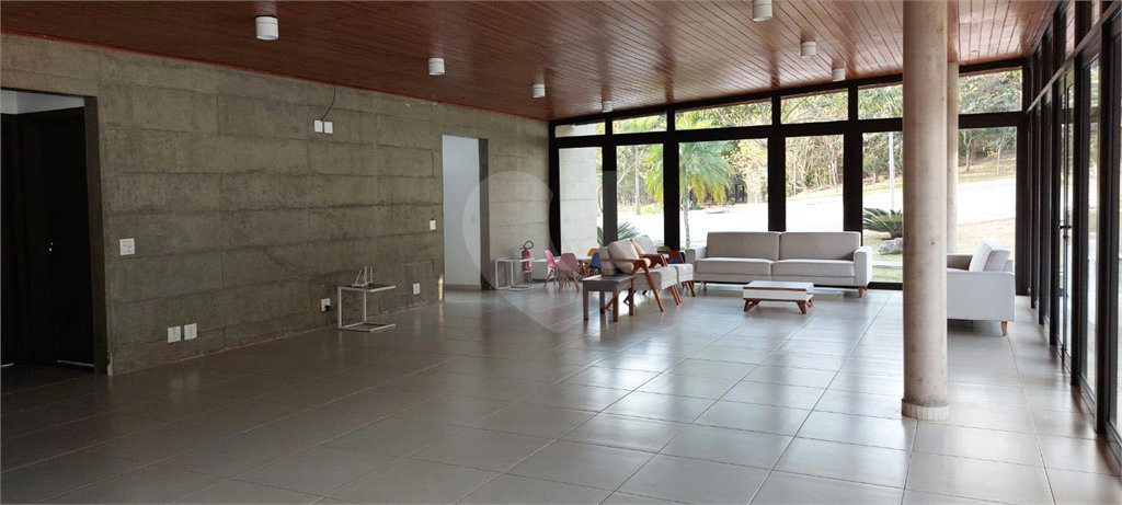 Casa à venda com 4 suítes no condomínio Itaporã, Atibaia - SP