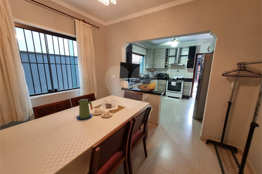 Sobrado à venda com 4 quartos, sendo 2 suítes, em Vila Barreto, São Paulo, SP