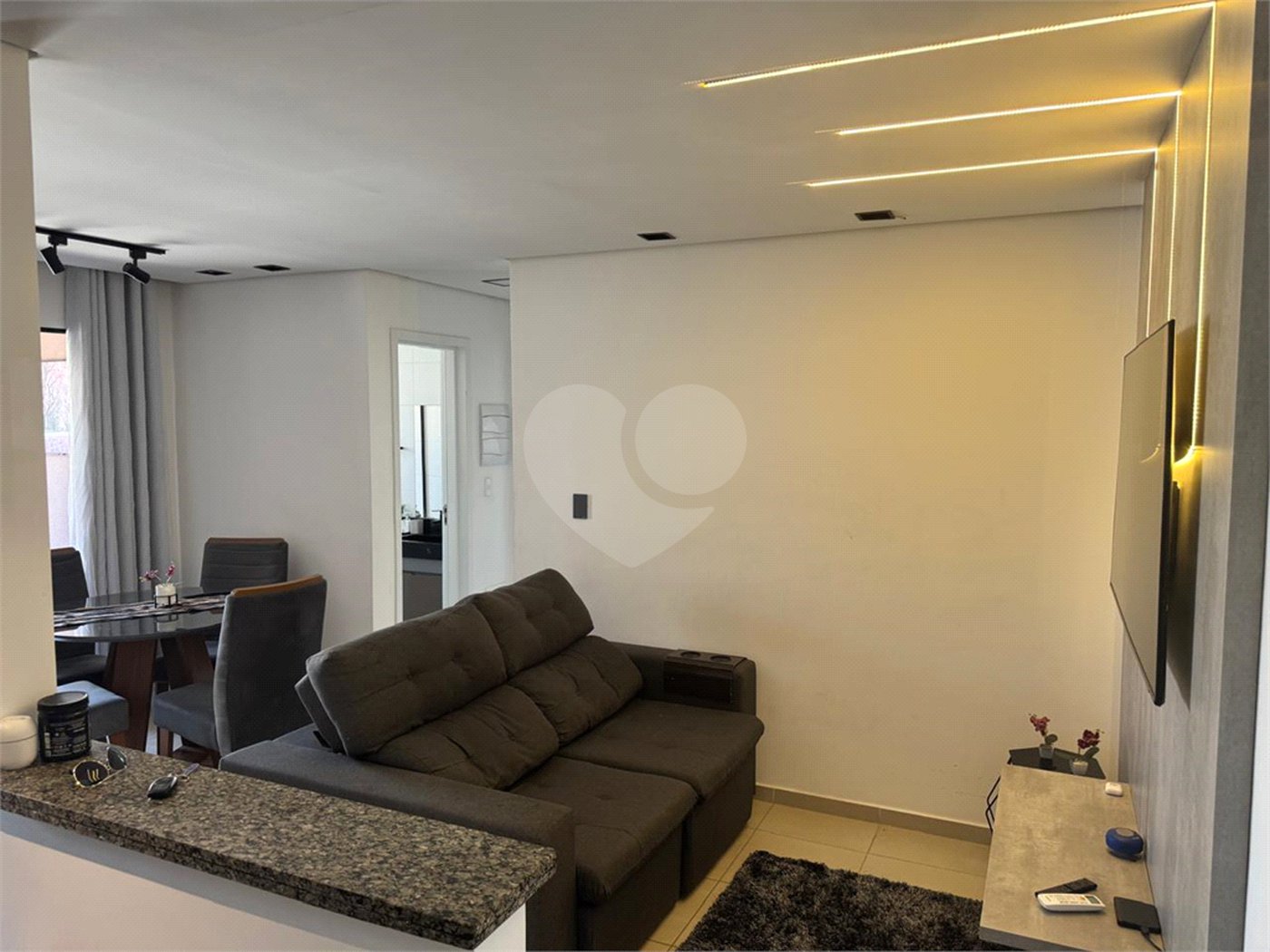 Apartamento para alugar com 2 quartos, sendo 1 suíte, em Vila Rica, Sorocaba, SP