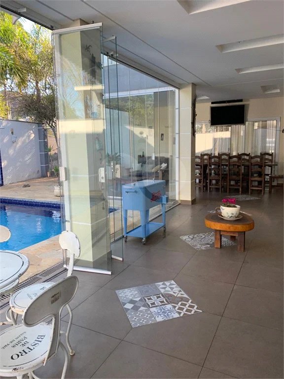 Casa à venda com 4 quartos, sendo 1 suíte, no condomínio Ibiaram, Itupeva - SP