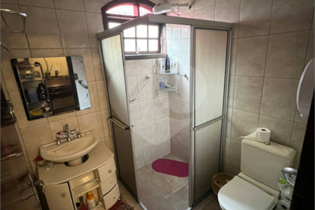 Casa à venda com 4 quartos, sendo 1 suíte,  em Jardim Ponte Grande, Mogi das Cruzes, SP