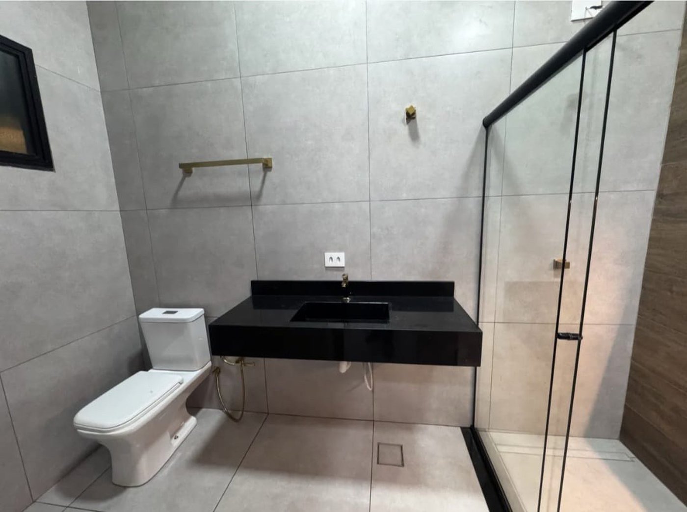Casa à venda com 2 quartos, sendo 1 suíte,  em Santa Helena, Três Lagoas, MS