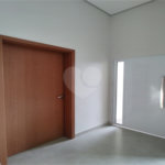 Casa à venda com 3 quartos, sendo 1 suíte,  no condomínio Atibaia Park 1, Atibaia - SP