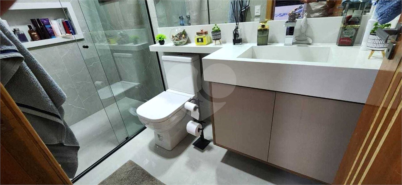 Casa à venda com 3 quartos, sendo 1 suíte, no condomínio Horto Florestal Villagio, Sorocaba - SP