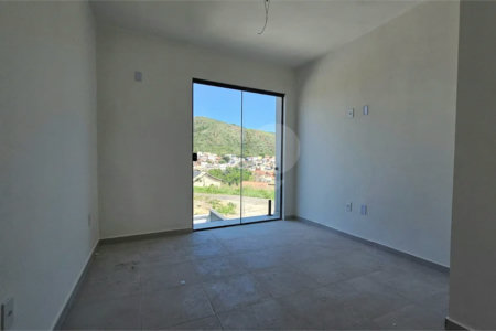 Casa à venda com 2 quartos no condomínio Residencial Mirella, Rio de Janeiro - RJ