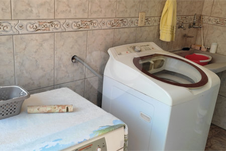 Sobrado à venda com 3 quartos, sendo 1 suíte, em Vila Almeida, Indaiatuba, SP