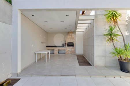 Sobrado à venda com 4 quartos, sendo 1 suíte, em Jardim Prudência, São Paulo, SP