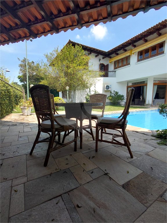 Casa à venda com 4 suítes no condomínio Ville Bourghese, São Paulo - SP