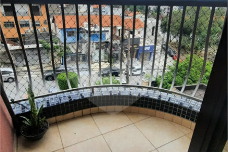 Apartamento à venda com 3 quartos, sendo 1 suíte, em Jardim Marajoara, São Paulo, SP
