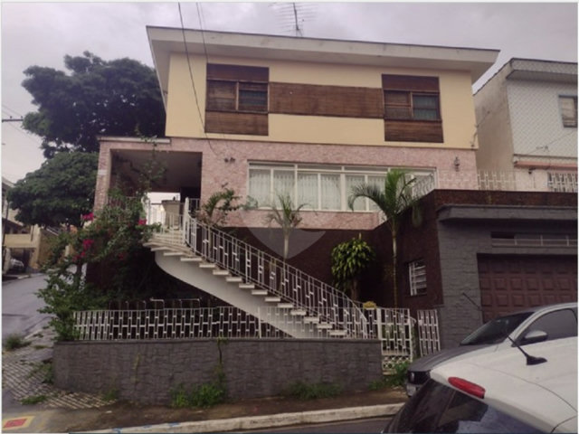 Sobrado à venda com 6 quartos, sendo 1 suíte,  em Vila Gustavo, São Paulo, SP