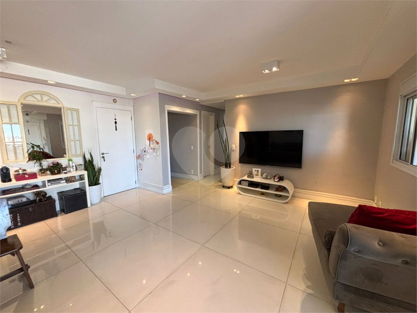 Apartamento à venda com 3 quartos, sendo 1 suíte,  em Santo Amaro, São Paulo, SP