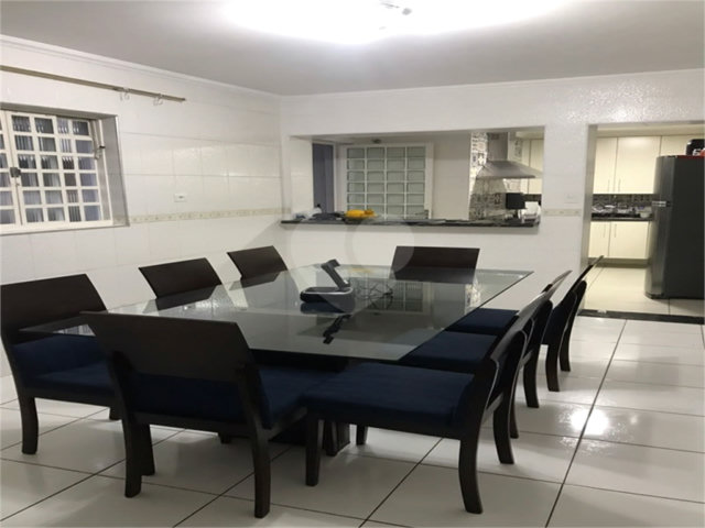 Sobrado à venda com 3 quartos, sendo 1 suíte,  em Vila Gustavo, São Paulo, SP
