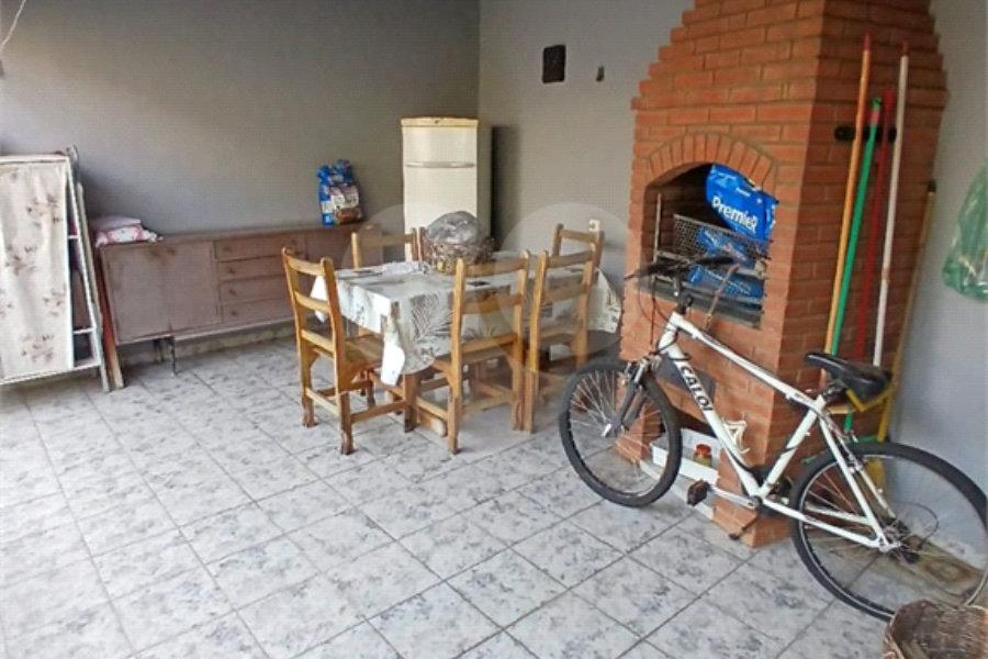 Sobrado à venda com 4 quartos, sendo 2 suítes, em Vila Constança, São Paulo, SP