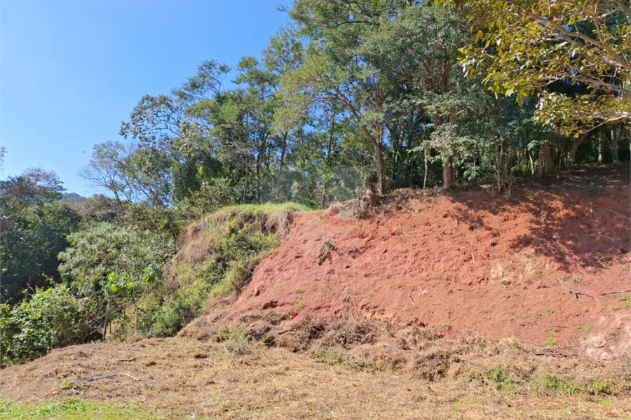 Terreno à venda no condomínio Itaguaçu da Cantareira, São Paulo - SP
