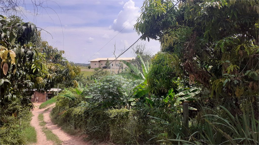 Chácara à venda com 4 quartos, sendo 1 suíte, em Vista Alegre, Vinhedo, SP