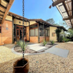 Casa à venda com 4 suítes no condomínio Jardim Mediterrâneo, Cotia - SP