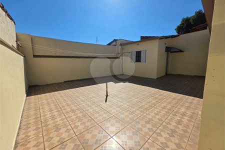 Casa à venda com 3 quartos, sendo 2 suítes, em Jardim Santo Antônio, Valinhos, SP