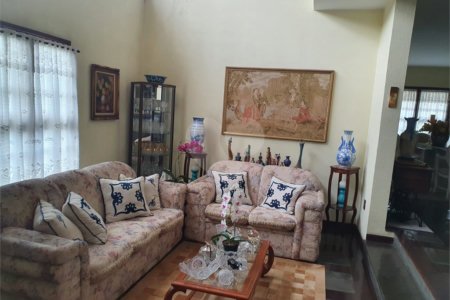 Casa à venda com 4 quartos, sendo 2 suítes,  em Mogi Moderno, Mogi das Cruzes, SP