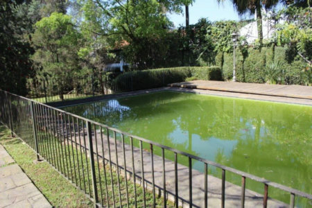 Casa Térrea à venda ou para alugar com 6 suítes em Vila Tramontano, São Paulo, SP