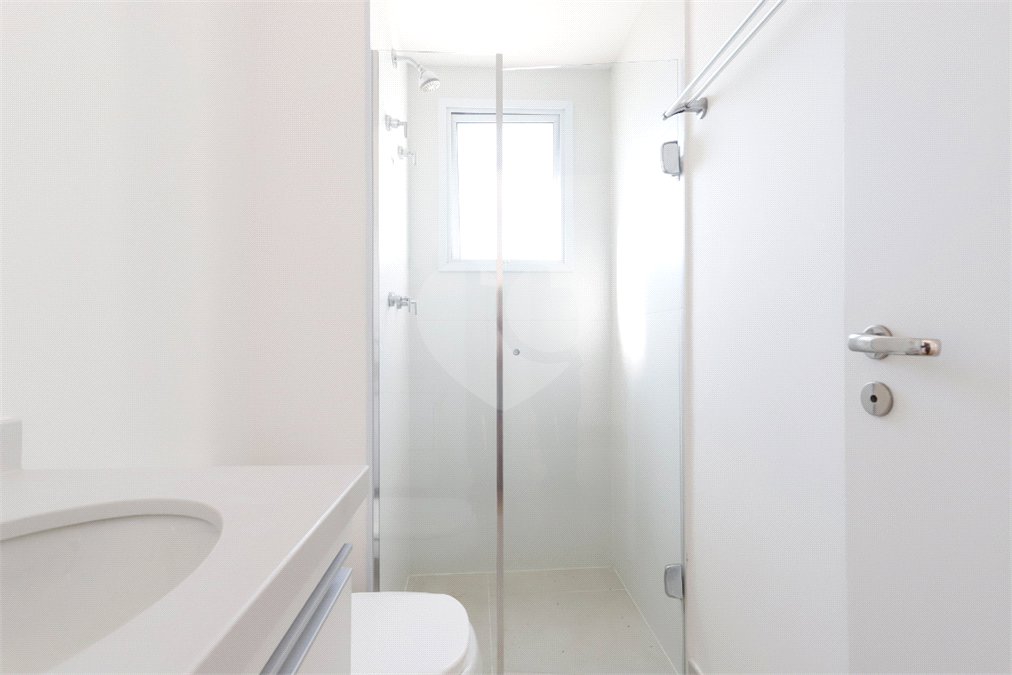 Apartamento à venda com 3 suítes em Vila Anastácio, São Paulo, SP