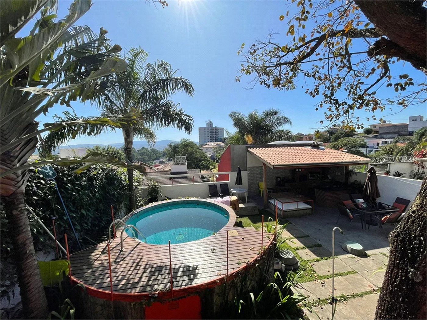 Sobrado à venda com 4 quartos, sendo 3 suítes, em Alto da Lapa, São Paulo, SP