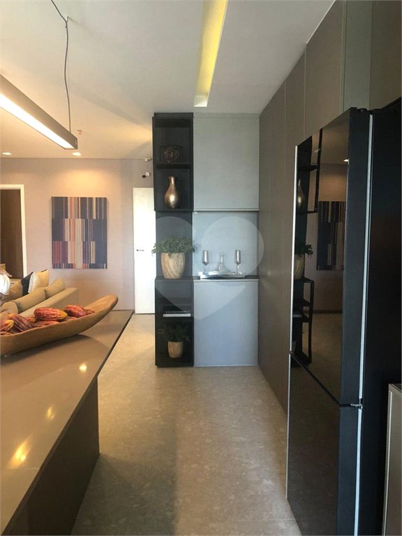 Apartamento à venda com 3 suítes em Jardim das Acácias, São Paulo, SP